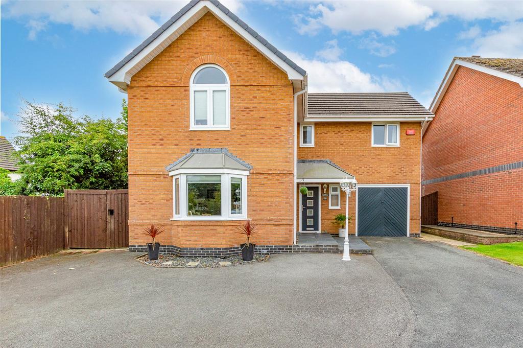 Pen Derwydd, Llangefni, Isle of Anglesey, LL77 4 bed detached house for sale £375,000