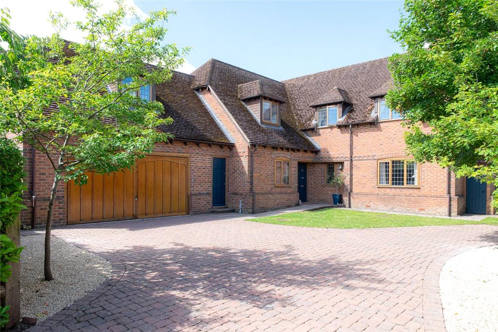 Kintbury, Hungerford, Berkshire, RG17 5 bed detached house £3,250 pcm (£750 pw)