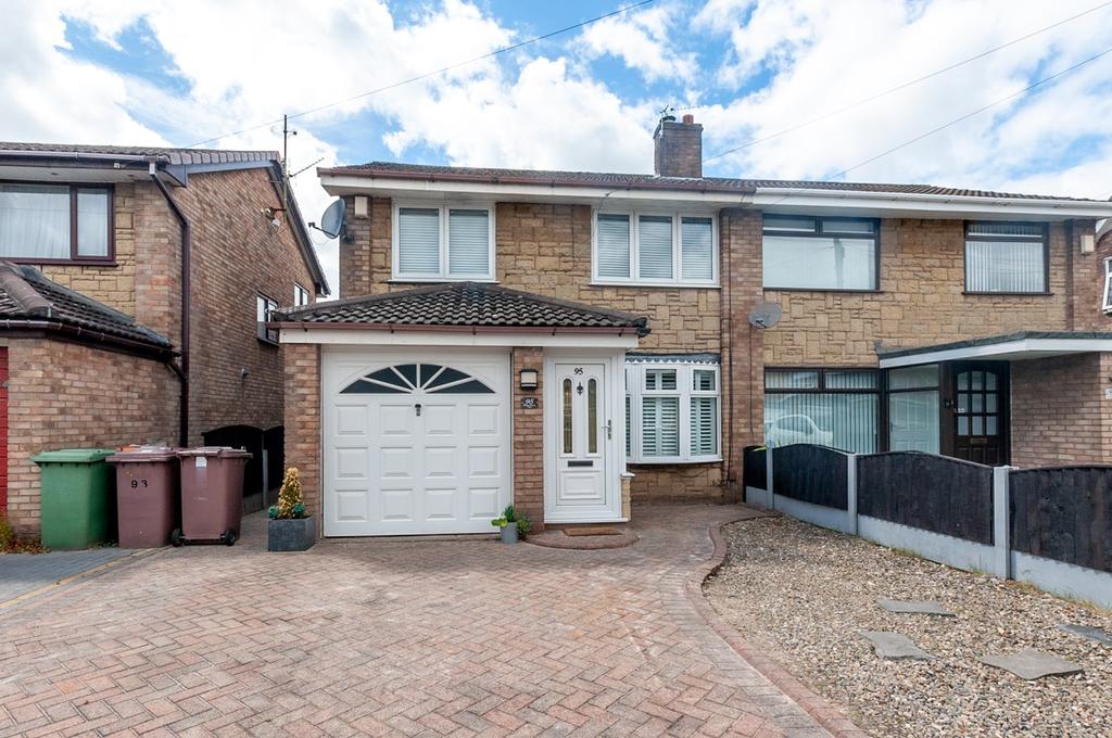 Stirling Crescent, St Helens, WA9 3 bed semidetached house £195,000
