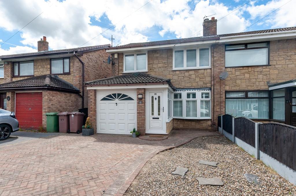 Stirling Crescent, St Helens, WA9 3 bed semidetached house £195,000