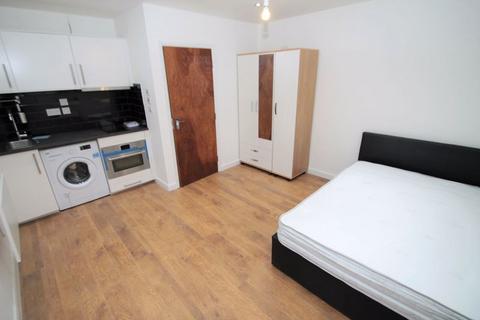 1 bedroom end of terrace house for sale, Eastcote Avenue, Harrow