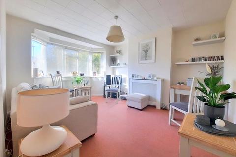 10 The Gardens, Feltham, TW14 9PW