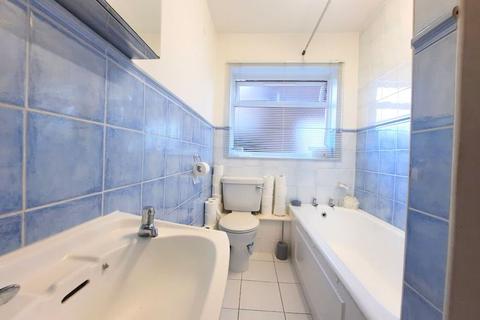 10 The Gardens, Feltham, TW14 9PW