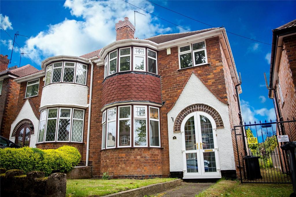 Whitley Court Road, Quinton, Birmingham, West Midlands, B32 3 bed semi