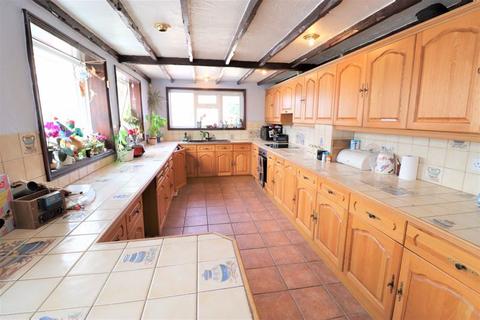4 bedroom bungalow for sale, Copthorne Close, Worthing