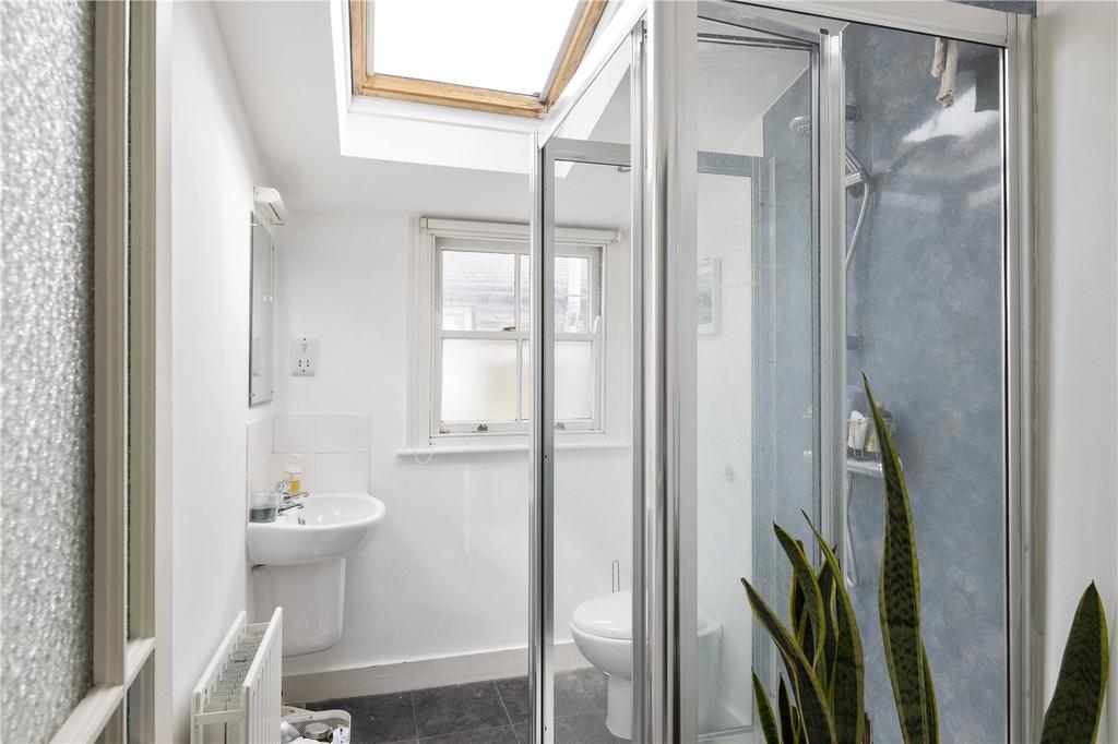 Juliet Shower Room