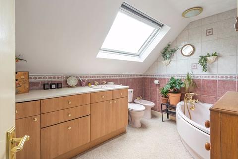 Rown House Caldecott Close, Abingdon, OX14 5HA