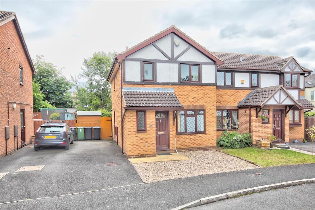 Cherry Grove, Great Glen, Leicester 3 bed semidetached house £250,000