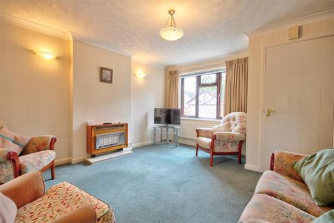 16 Cherry Grove, Great Glen, Leicester, LE8 9ES