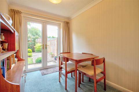 16 Cherry Grove, Great Glen, Leicester, LE8 9ES