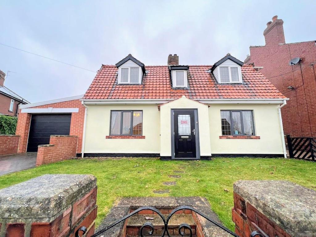 Edderthorpe Lane, Darfield, Barnsley... 3 bed detached house £250,000