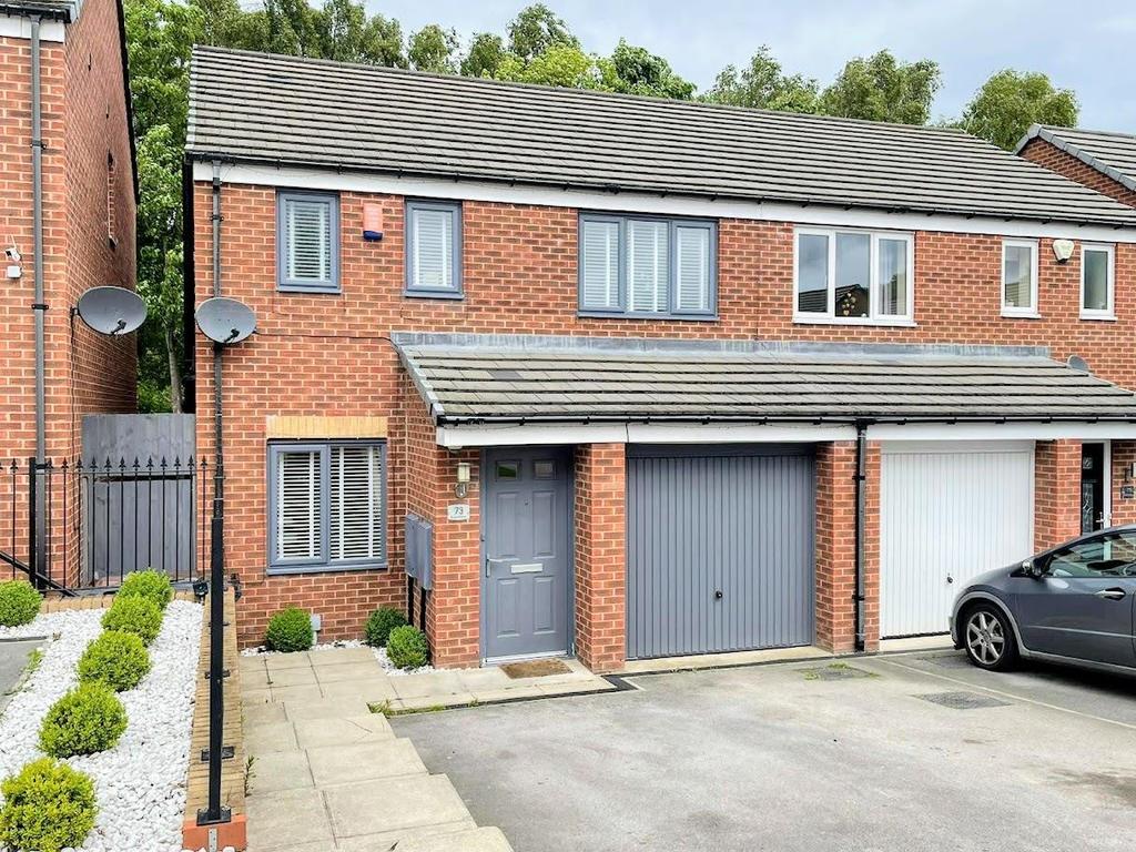 Bluebell Bank, Barnsley, South Yorkshire 3 bed semidetached house £