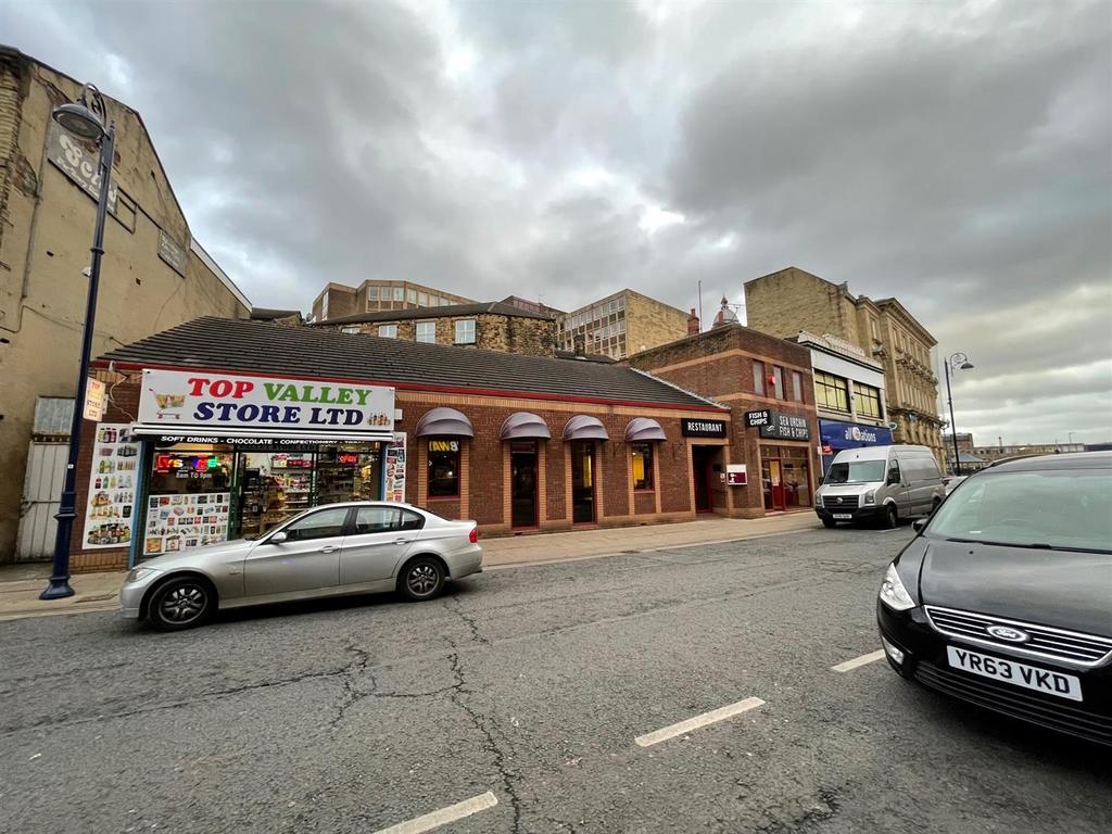 Crackenedge Lane, Dewsbury, West Yorkshire Property for sale £350,000
