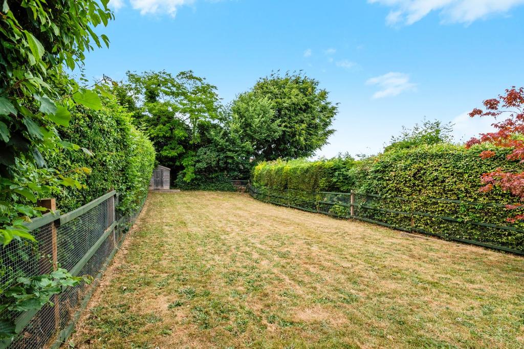 GARDEN CLOSE, 17 - (28).jpg