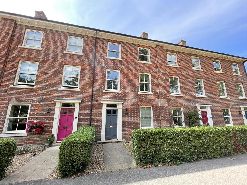 St. Anthonys Crescent, Ipswich 4 bed townhouse £425,000