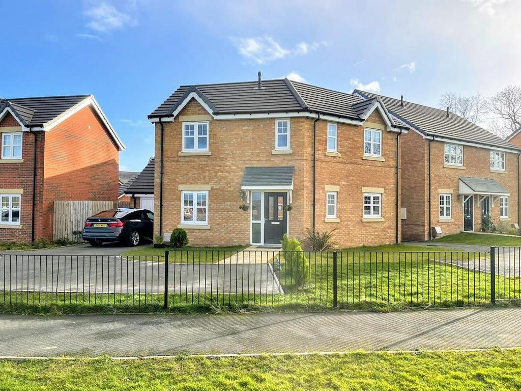 Redhaw Road, Royston, Barnsley, South... 3 bed detached house £250,000