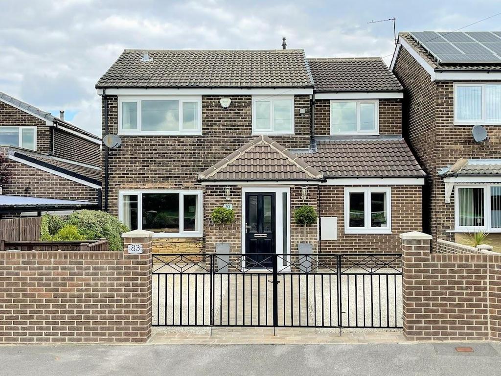 Newhill Road, Barnsley, South Yorkshire 5 bed detached house £300,000