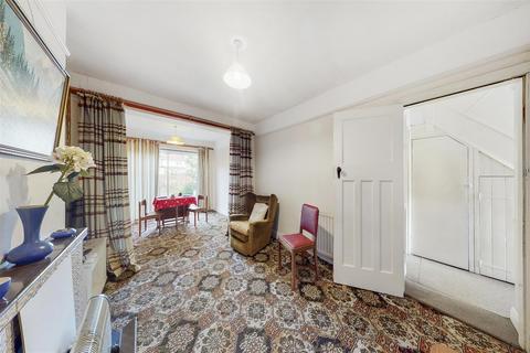 10 Ridding Lane, Greenford, UB6 0JY