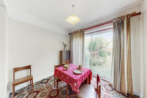 10 Ridding Lane, Greenford, UB6 0JY