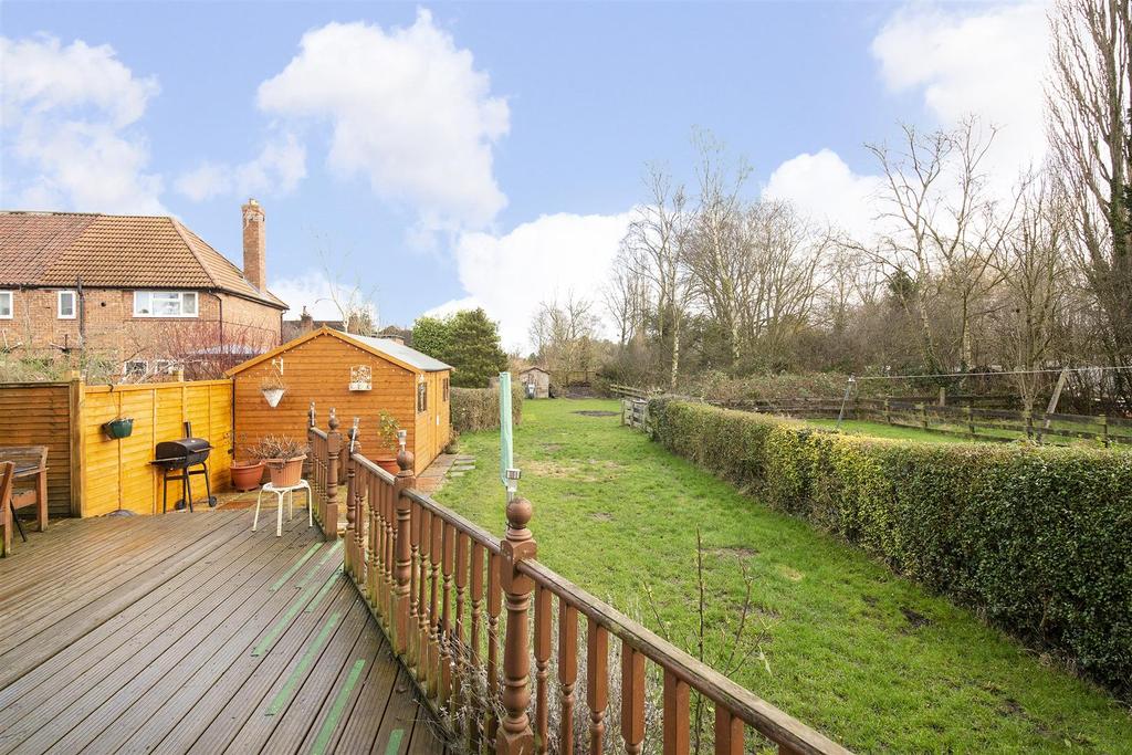 Brecksfield, Skelton, York, North Yorkshire 3 bed semidetached house