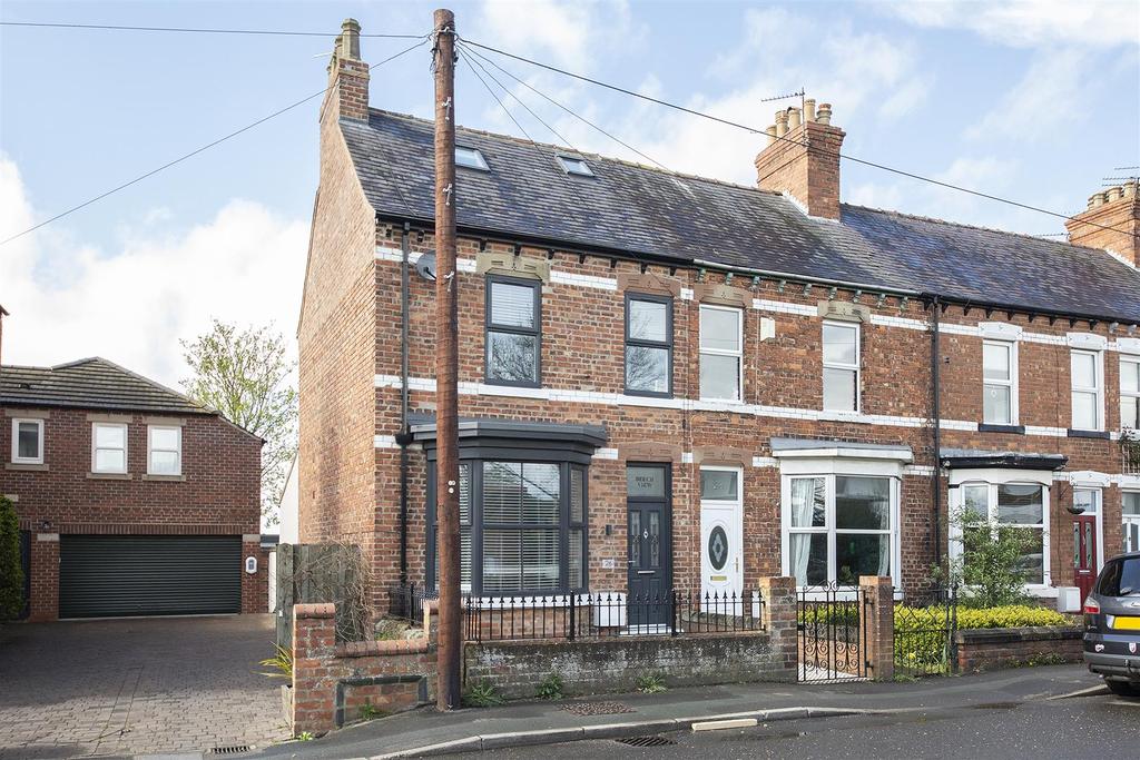 York Road, Haxby, York, YO32 3EA 3 bed end of terrace house £425,000