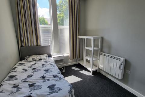 1 bedroom in a house share to rent, Room 2, 2-4 Auckland Road, Doncaster