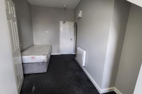 1 bedroom in a house share to rent, Room 15, 2-4 Auckland Road, Doncaster