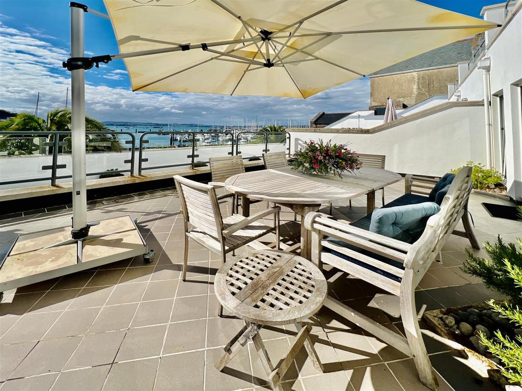 Prince William Quay, Berry Head Road... 1 bed flat £450,000