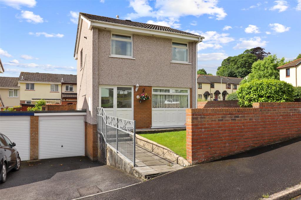 Castle Hill Gardens, Torrington, Devon, EX38 3 bed link detached house