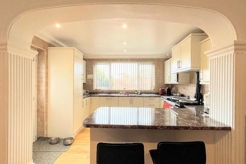 1 Dearnley View, Barnsley, S75 1EA