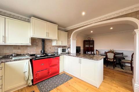 1 Dearnley View, Barnsley, S75 1EA