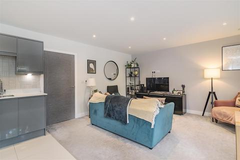 1 bedroom flat for sale - Cross Way, Harpenden