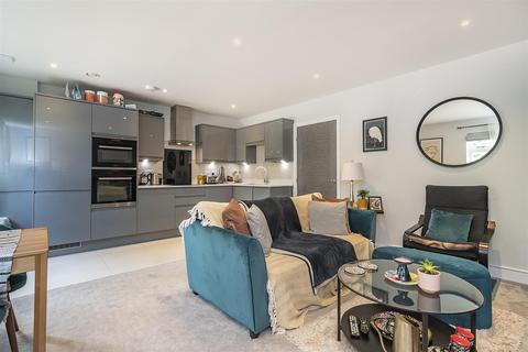 1 bedroom flat for sale - Cross Way, Harpenden