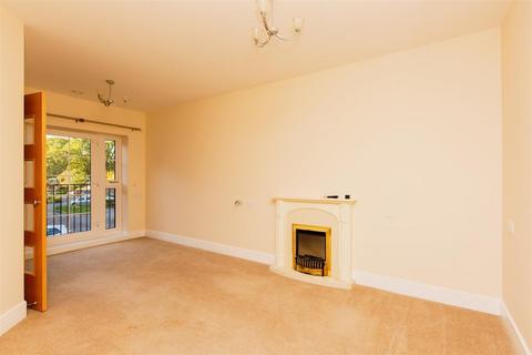 1 bedroom apartment for sale - Ravenshaw Court, 73 Four Ashes Road, Bentley Heath, Solihull, B93 8NA