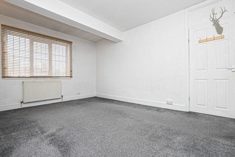 8a Forest Drive, Theydon Bois, Epping, CM16 7EY