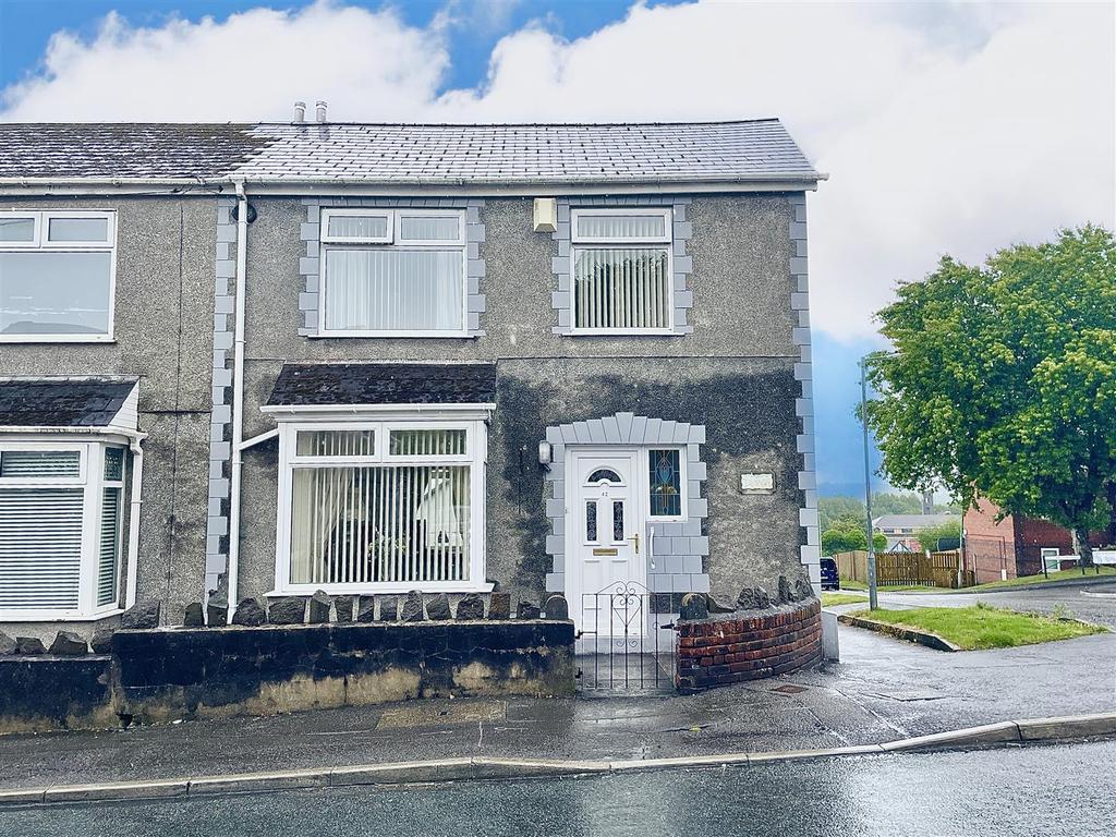 Waun Road, Morriston, Swansea 3 bed semidetached house £165,000