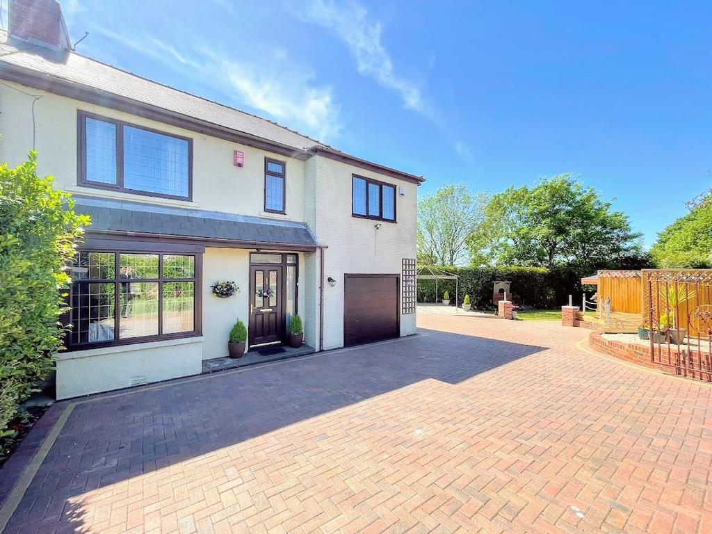 Rotherham Road, Barnsley, South Yorkshire 4 bed semidetached house £