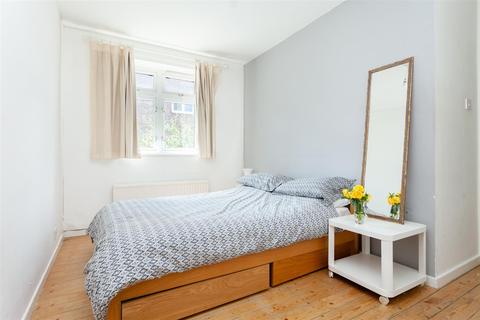 1 Ellsworth Street, London, E2 0AU