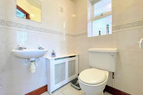 4 Alford Close, Barnsley, S75 2SB