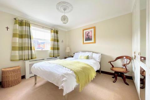 4 Alford Close, Barnsley, S75 2SB