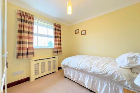 4 Alford Close, Barnsley, S75 2SB