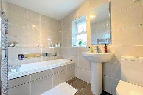 4 Alford Close, Barnsley, S75 2SB