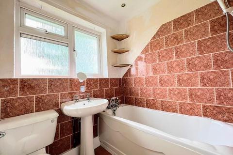 150 Farm Road, Kendray, Barnsley, S70 3DW