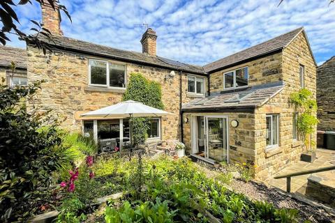 18 Darton Road, Cawthorne, Barnsley, S75 4HR
