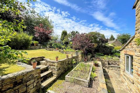 18 Darton Road, Cawthorne, Barnsley, S75 4HR