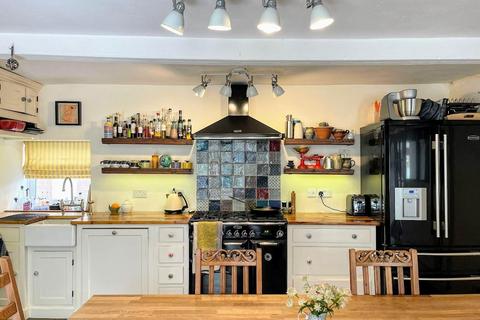 18 Darton Road, Cawthorne, Barnsley, S75 4HR