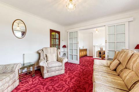 6 Queens Gardens, Tadcaster, LS24 9HD