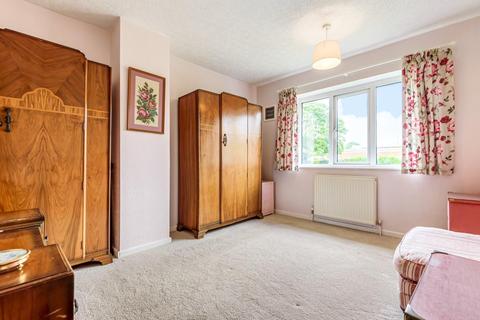 6 Queens Gardens, Tadcaster, LS24 9HD