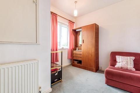 6 Queens Gardens, Tadcaster, LS24 9HD