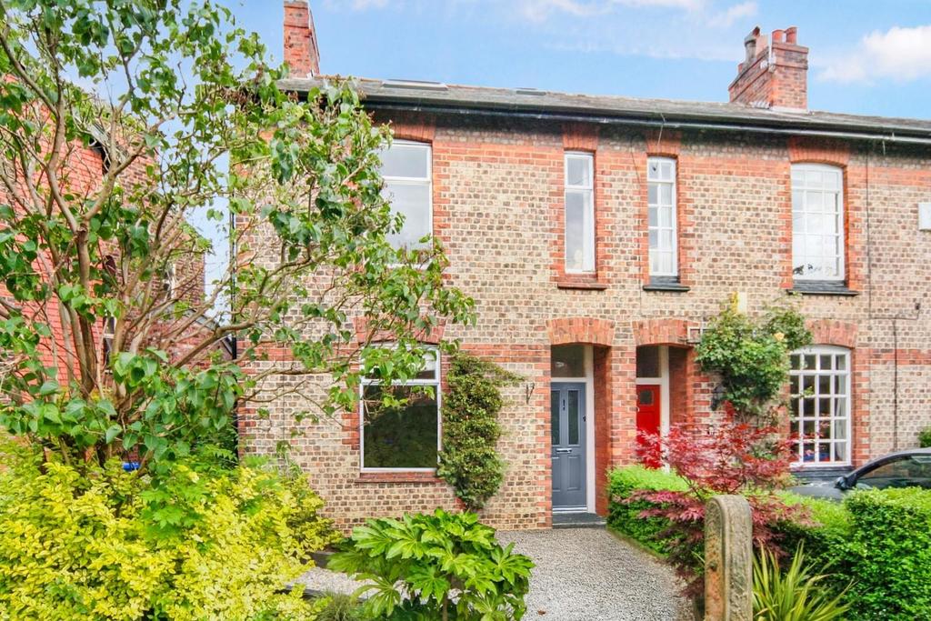 Beech Grove, Sale 3 bed end of terrace house £1,400 pcm (£323 pw)